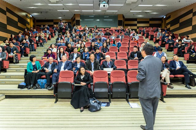 Les services de séminaires dans les Pyrénées Orientales, idéaux pour des événements corporatifs réussis